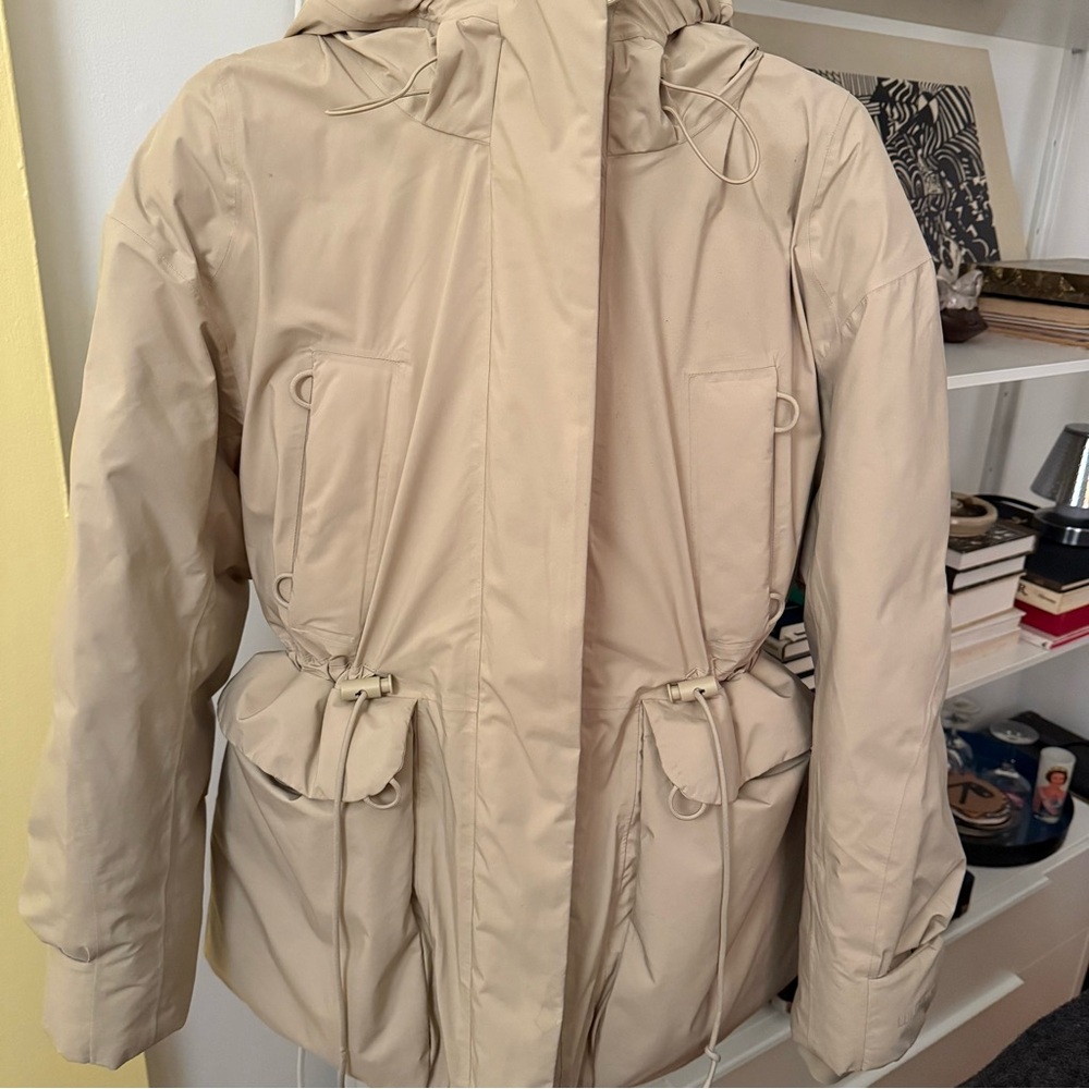 Lululemon jacket waterproof puffer